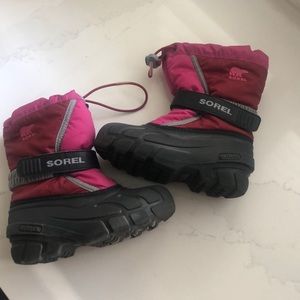 Little girls sorel snow boots size 12